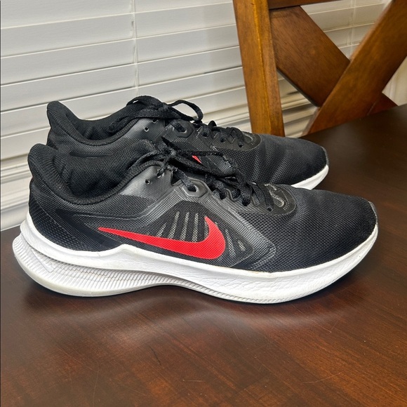 NIKE AIR Downshifter 10 Black & Red Mesh Running Shoe Sneakers Men’s US Size 8.5 - Picture 15 of 16
